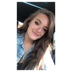 Meet your Posher, Markayla